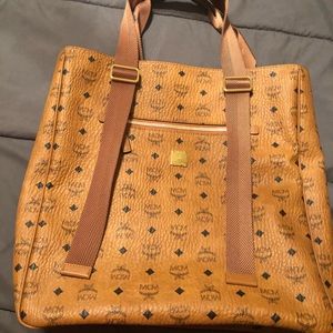 🥳🥳🥳MCM Large tote